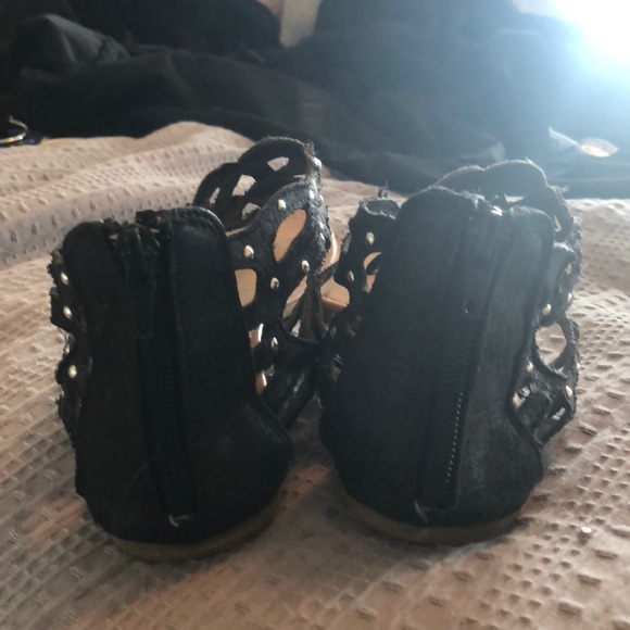 Sandals - Picture 3 of 5